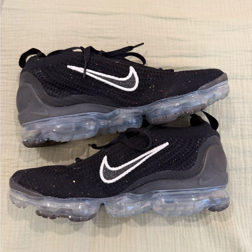 Size 8 - Nike Air VaporMax Flyknit Black Speckled